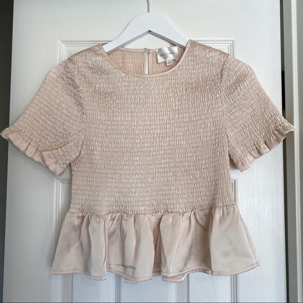 Line & Dot Ruched Babydoll Top (Size Small)